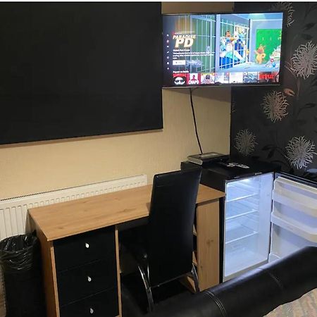 Quiet, Spacious Double Bedroom! Peterborough Zewnętrze zdjęcie